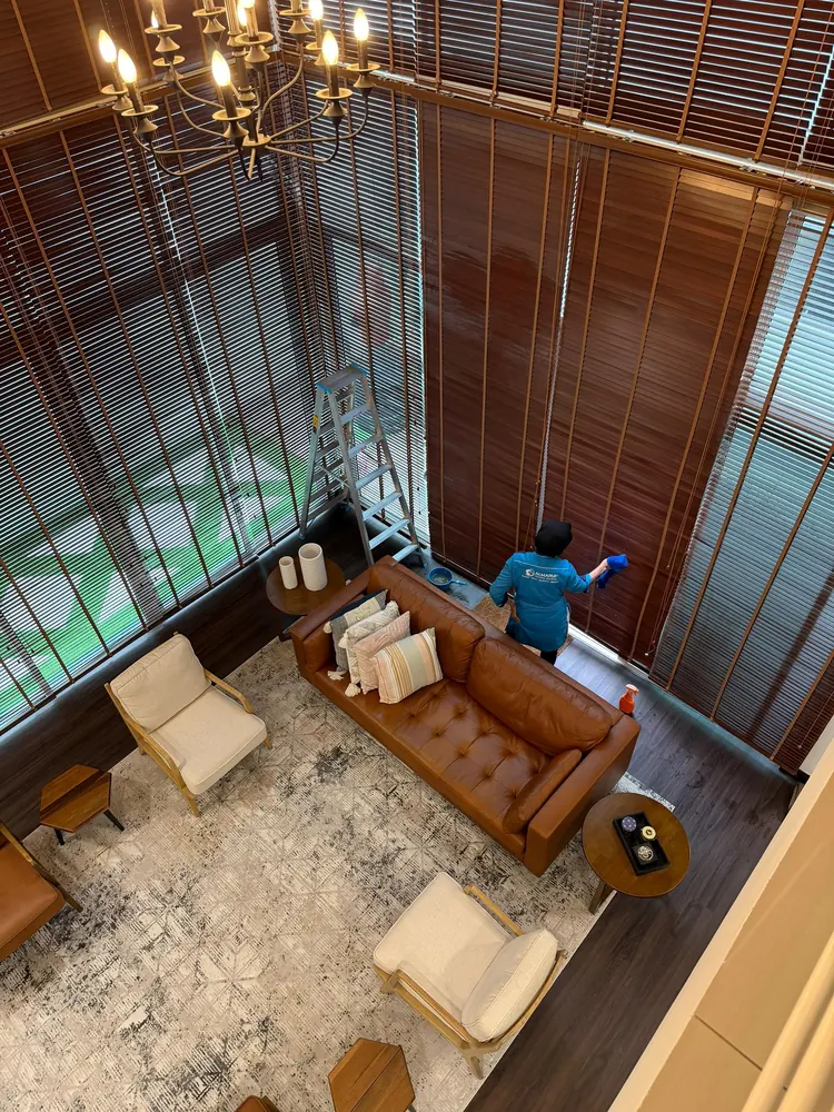 High windows in a double-volume living room